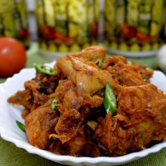 Easy Chicken Ularthu / Nadan/desi chicken fry A picture of Easy Chicken Ularthu / Nadan/desi chicken fry.