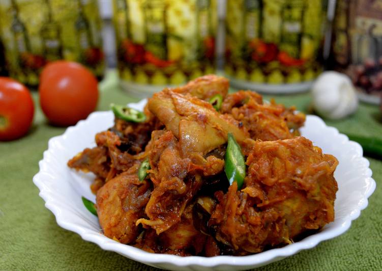 Recipe of Quick Easy Chicken Ularthu / Nadan/desi chicken fry