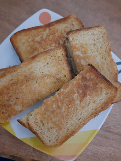 A picture of Toasted Brown Bread.