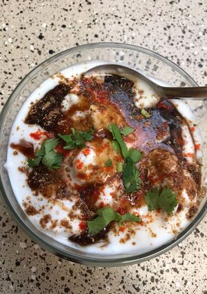 A picture of Dahi vada.