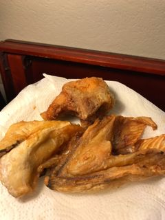 A picture of Fried Salmon Head.