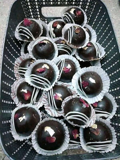 صورة لوصفة حلوة جافة كحلوش وقلبو ابيض