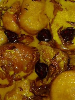 A picture of Pakora karhi.