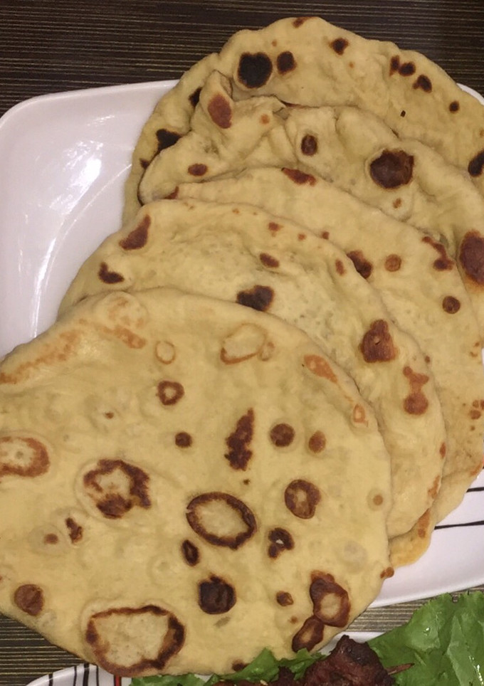 A picture of Naan Bread.