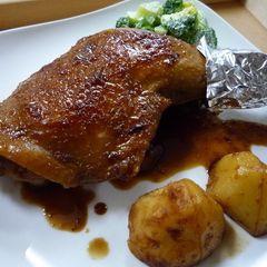 A picture of Roasted Chicken In a Frying Pan.