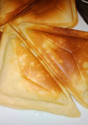 A picture of Jam filling Toasted Pancakes.