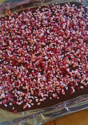 A picture of Peppermint bark.