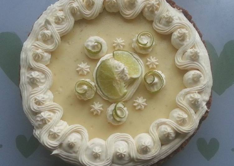 How to Make Homemade Chocolate Key Lime Pie