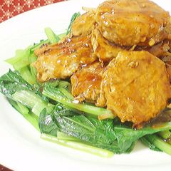 A picture of Bean Sprouts Meatballs in Chinese An Sauce.