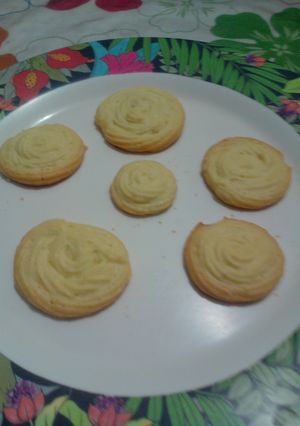 A picture of Vanilla cookies.
