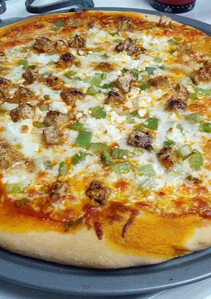 A picture of Buffalo Tofu Pizza.