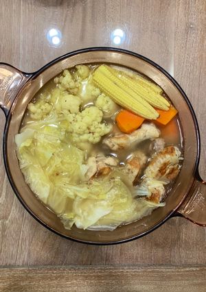 黃金蔬菜雞湯 的食譜成品照片