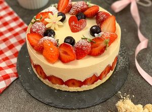 Foto resep Strawberry White Choco Mousse Cake