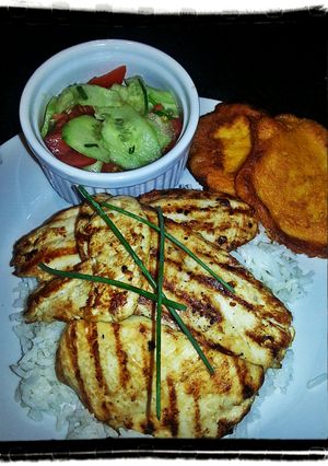 A picture of H's Lemon & Garlic Grilled Chicken Breasts.