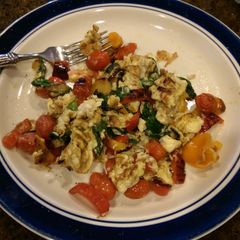 A picture of Pretty darn good breakfast scramble.