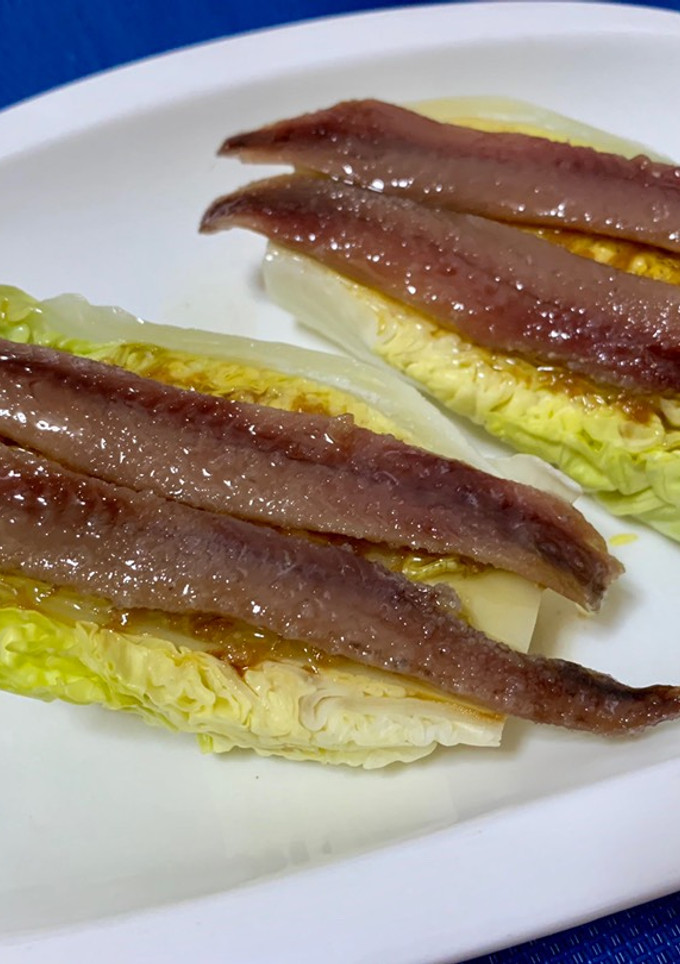 Una foto de Cogollos con anchoas
