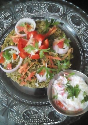 A picture of Hariyali pulav.