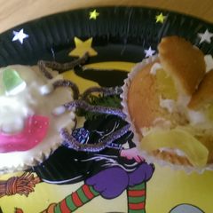 A picture of Mandys Halloween monster cupcakes.