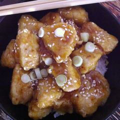 A picture of Chinese Orange Chicken.