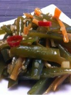 A picture of Korean Stir-Fried Wakame Stems.