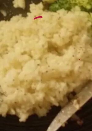 A picture of No more rice a roni.