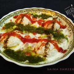 A picture of Instant bread dahi baray.