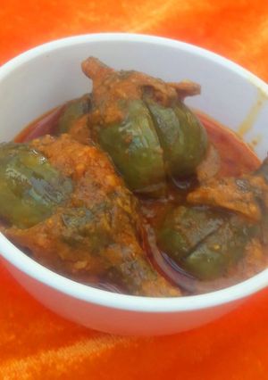 ભરેલા રીંગણ નુ શાક (Bharela Ringan Shak Recipe In Gujarati) રેસીપી મુખ્ય ફોટો