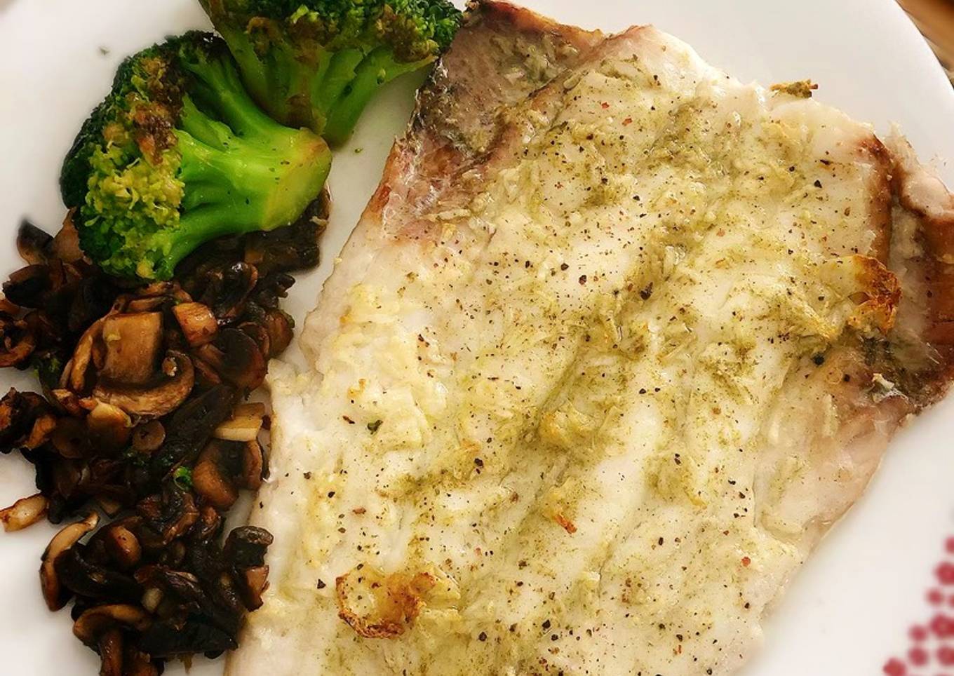 Pescadilla en freidora de aire (#cecofry) con guarnición