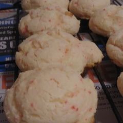 A picture of Cherry cream cheese cake cookies.