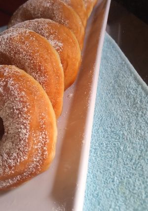 A picture of Spreed icing doughnut.