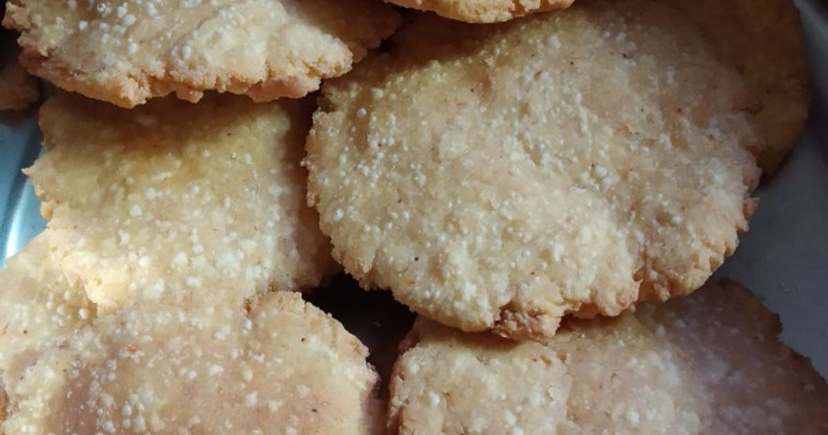 Besan Mathri Recipe by Rimjhim Agarwal - Cookpad
