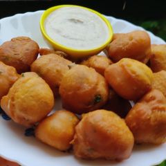 Goli Bhajji (ಗೋಳಿ ಬಜ್ಜಿ) A picture of Goli Bhajji (ಗೋಳಿ ಬಜ್ಜಿ).
