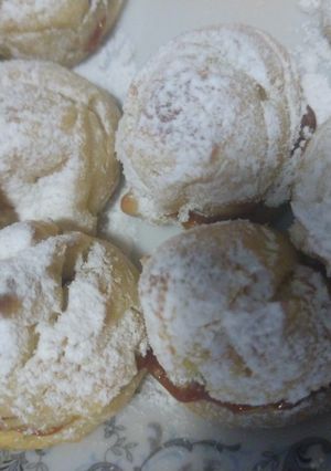 Una foto de Profiteroles o nubes