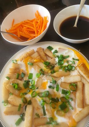 A picture of Fried rice cake.