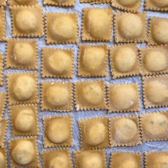 A picture of Cheese Ravioli.
