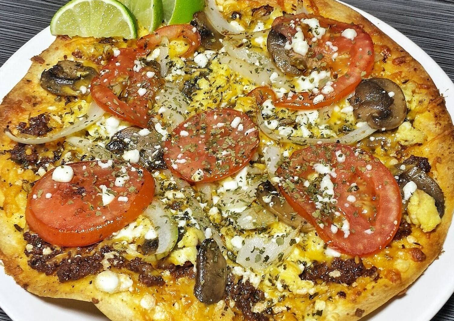 Breakfast Chorizo and Egg Pizza Recipe by LaTr\u0101 Guerra - Cookpad