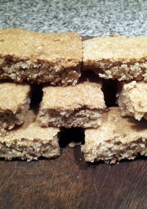 A picture of Bry's Vegan Sweet Lemon Squares.