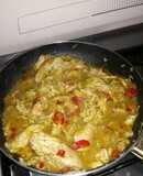 Pollo en salsa verde y chile pimiento