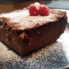A picture of Smart chocolate cake.