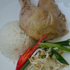 A picture of Chicken Rice Dinner Set.