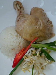 A picture of Chicken Rice Dinner Set.
