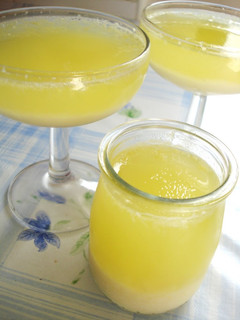 A picture of 2-Layer Lemon Whey Milk Jello.