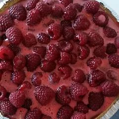 A picture of Betty-Lou's Raspberry Pie.