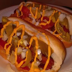 A picture of Nikki's Chicago Dog.