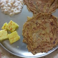 Parath paratha A picture of Parath paratha.