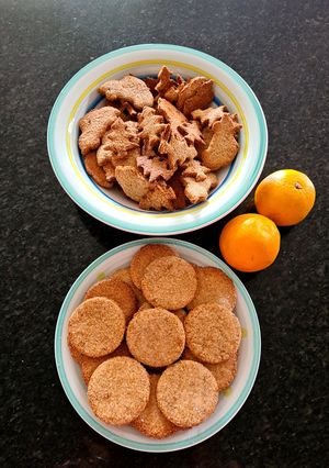 Una foto de Galletitas integrales de naranja 🍊