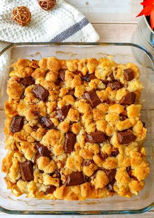 Une photo de Crumble pommes bananes chocolat