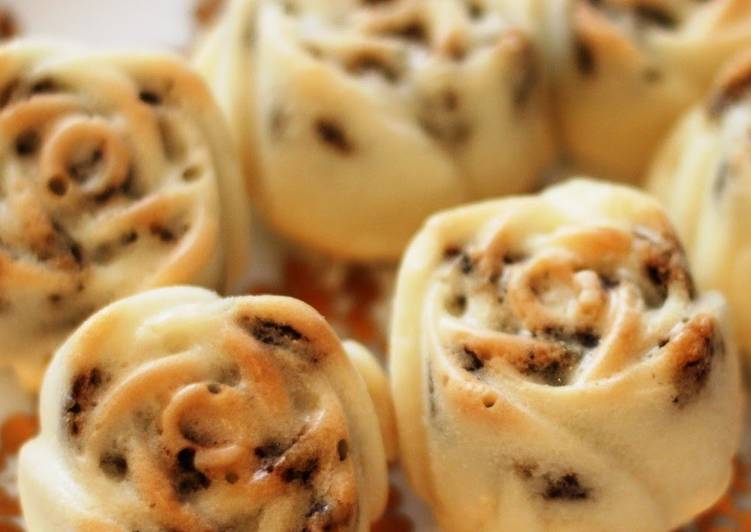 Simple Way to Make Super Quick Homemade Gluten-free Raisin Rolls with Rice Flour