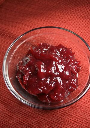 A picture of Homemade cranberry sauce.