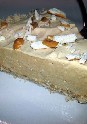 A picture of Peanut Butter Pretzel Pie.